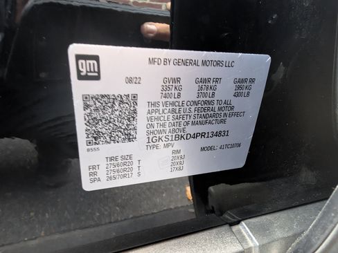 Used 2023 GMC Yukon SLT w/ SLT Luxury Package image 40