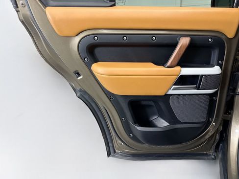 Certified 2024 Land Rover Defender 110 SE image 25