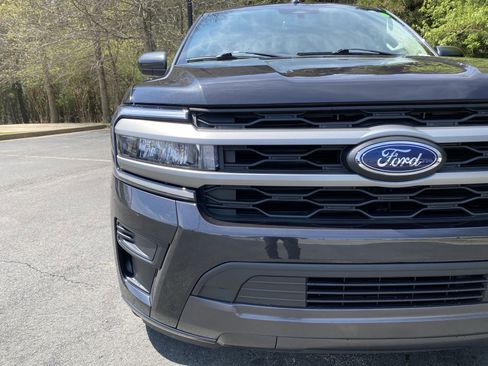 Used 2024 Ford Expedition Max XLT image 14