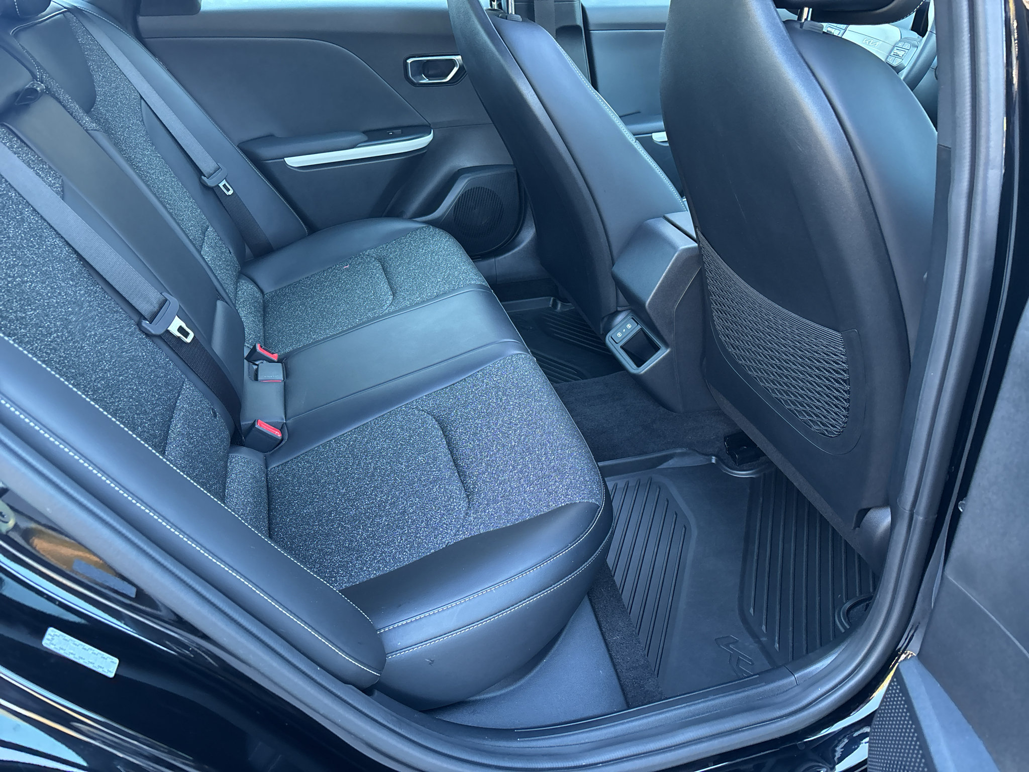 Used 2025 Kia K4 GT-Line w/ GT-Line Sunroof Package FWD image 25
