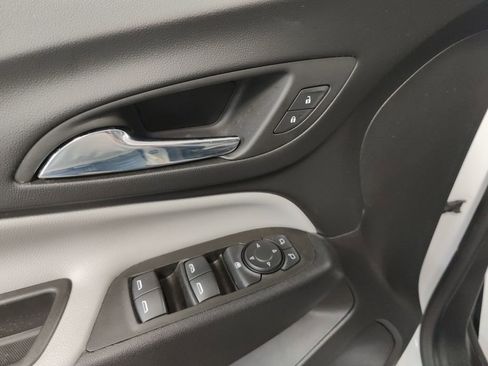 Used 2024 Chevrolet Equinox LT w/ LPO, Floor Liner Package image 17