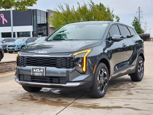 New 2026 Kia Sportage S image 2