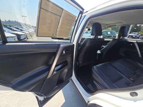 Used 2018 Toyota RAV4 Limited w/ Advanced Technology Package AWD/4WD image 15