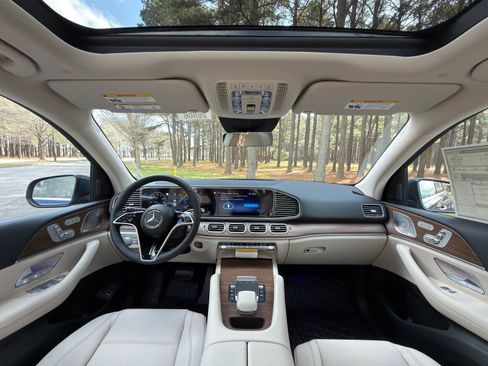 New 2026 Mercedes-Benz GLE 450 GLE 450 image 2