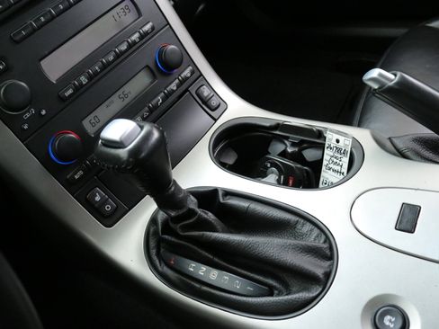 Used 2005 Chevrolet Corvette Convertible w/ Preferred Equipment Group image 18