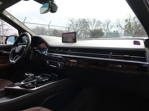 Used 2018 Audi Q7 3.0T Prestige image 42