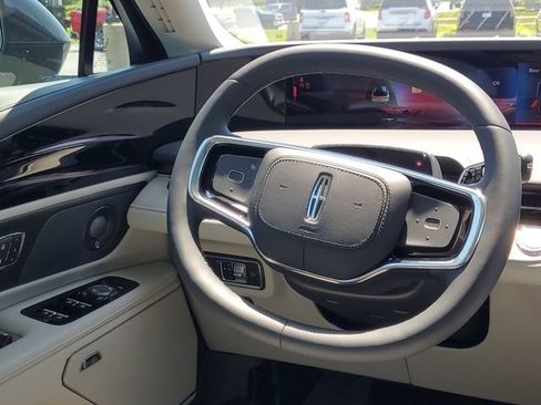 New 2026 Lincoln Nautilus Reserve AWD/4WD image 34
