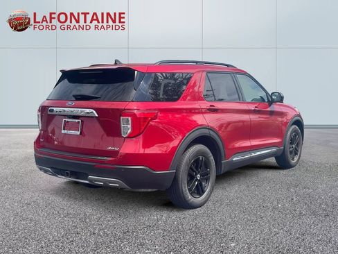 Certified 2021 Ford Explorer XLT w/ Equipment Group 202A AWD/4WD image 7