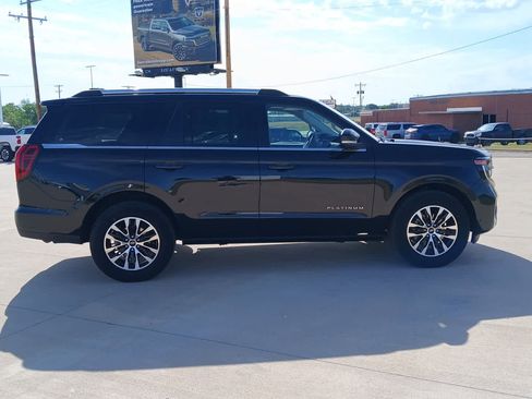 Used 2025 Ford Expedition Platinum AWD/4WD image 11