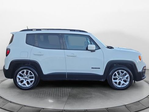 Used 2018 Jeep Renegade Latitude image 6