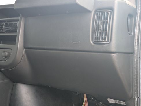 Used 2014 Chevrolet Express 2500 w/ Cold Climate Package image 21