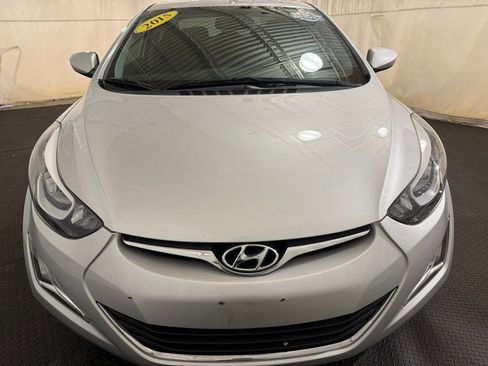 Used 2015 Hyundai Elantra SE w/ Option Group 02 image 3