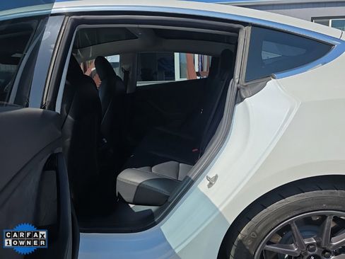 Used 2019 Tesla Model 3 Standard Range Plus image 7