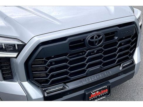 Used 2025 Toyota Tundra Limited w/ TRD Off-Road Package AWD/4WD image 32