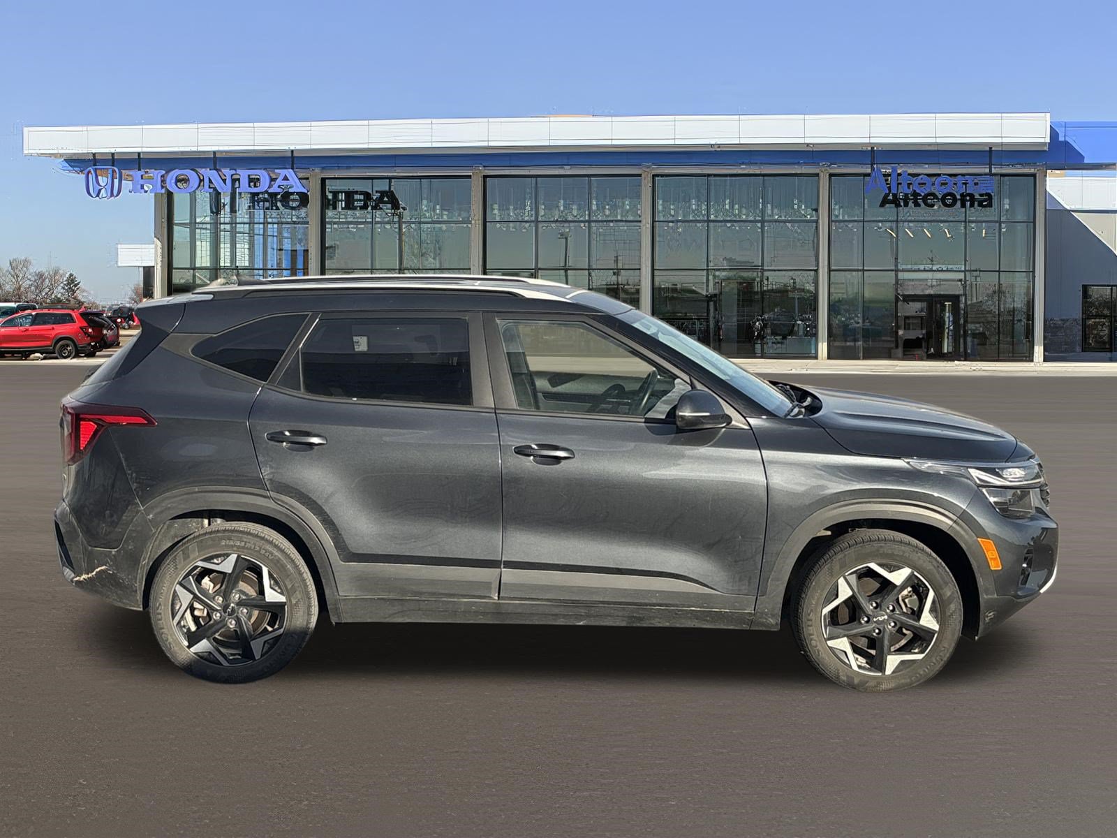 Used 2025 Kia Seltos S AWD/4WD image 6