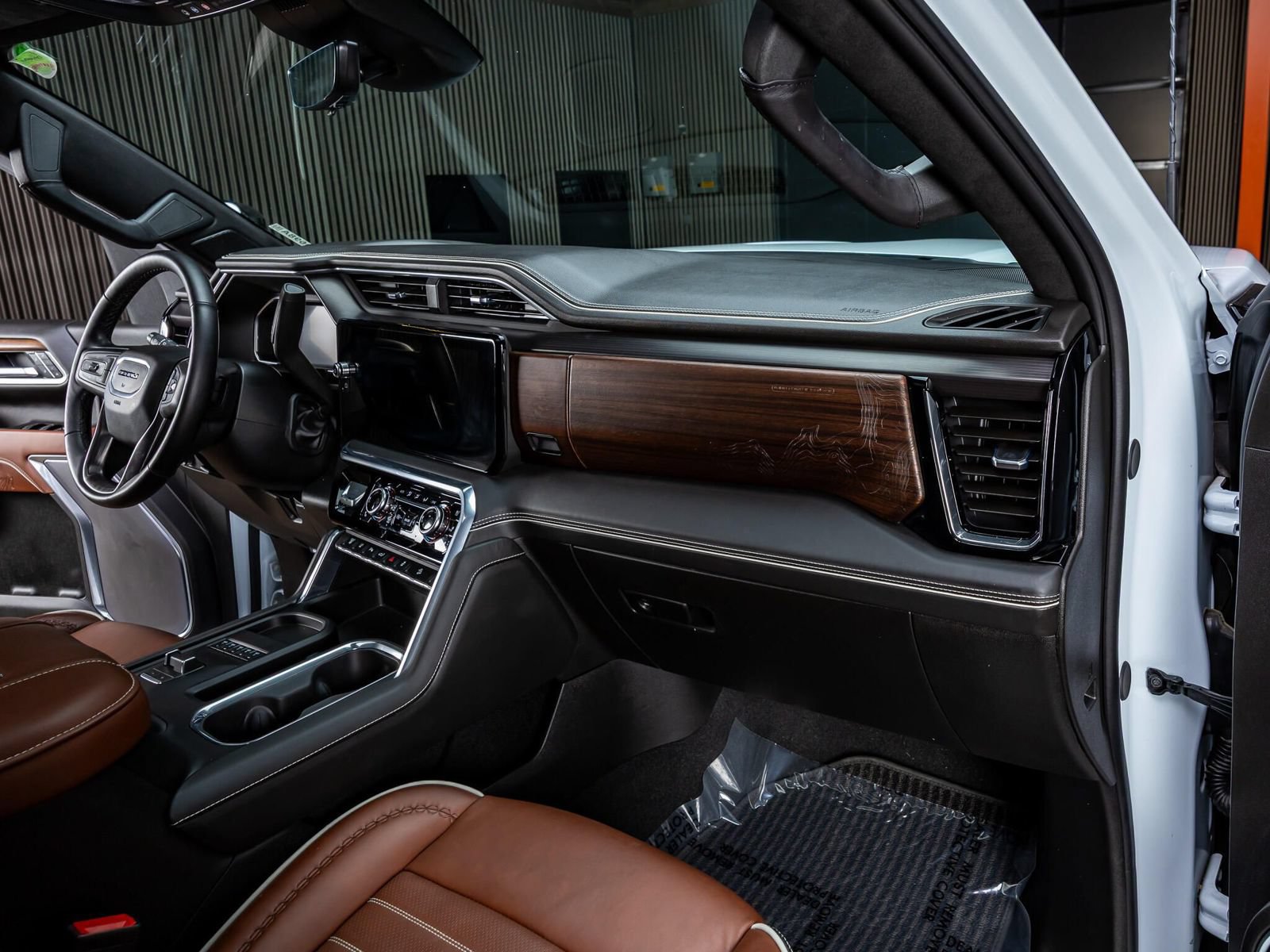 Used 2026 GMC Sierra 2500 Denali Ultimate AWD/4WD image 15
