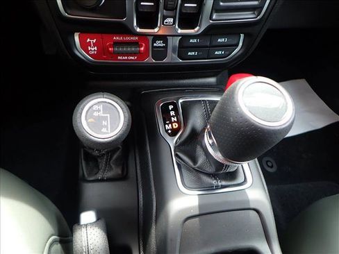 New 2025 Jeep Gladiator Mojave w/ Safety Group image 22