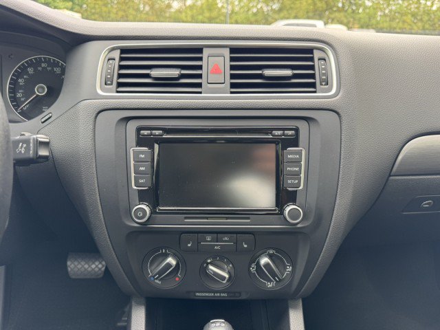 Used 2014 Volkswagen Jetta TDI FWD image 17