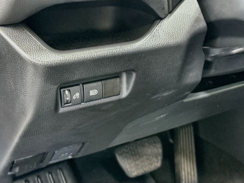 Used 2022 Toyota RAV4 LE FWD image 16