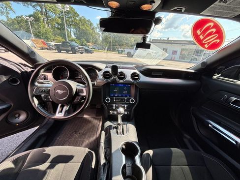 Used 2022 Ford Mustang GT w/ Equipment Group 301A RWD image 19