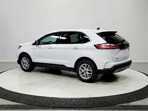 Used 2024 Ford Edge SEL image 6
