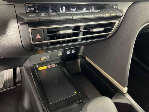 Used 2025 Toyota Camry LE FWD image 24
