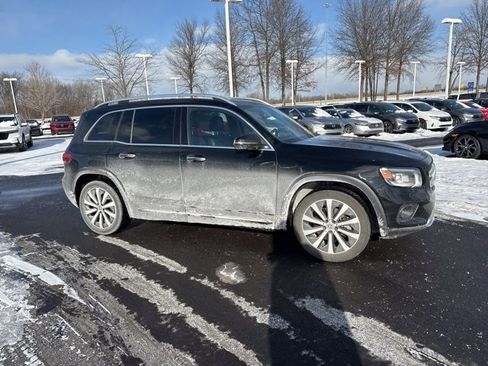 Used 2020 Mercedes-Benz GLB 250 4MATIC image 7