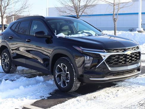 New 2026 Chevrolet Trax LT w/ Driver Confidence Package image 10