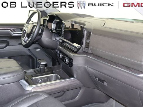 Certified 2024 Chevrolet Silverado 1500 LTZ w/ LTZ Premium Package AWD/4WD image 25