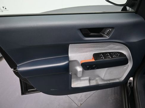 Used 2023 Ford Maverick XLT FWD image 9