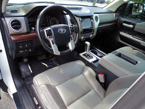 Used 2020 Toyota Tundra Limited w/ Limited Premium Package AWD/4WD image 25