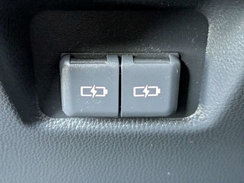 Used 2023 Toyota RAV4 XLE w/ Convenience Package FWD image 17