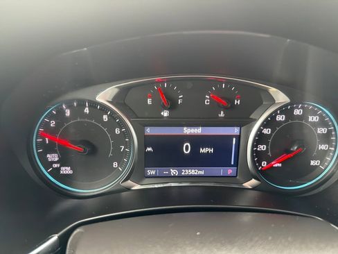 Used 2024 Chevrolet Equinox LT image 18