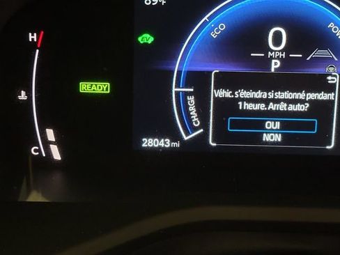 Used 2025 Toyota Camry SE FWD image 2