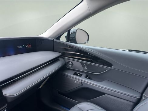 New 2026 Lincoln Nautilus Premier w/ Equipment Group 102A image 17