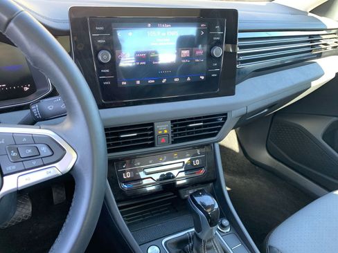 Used 2025 Volkswagen Jetta SE image 18