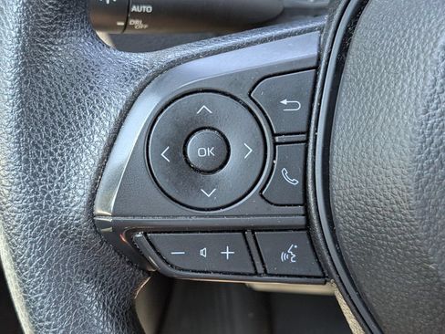 Used 2025 Toyota Corolla LE FWD image 23