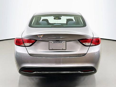 Used 2016 Chrysler 200 Limited image 6