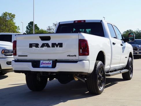 New 2026 RAM 3500 Big Horn AWD/4WD image 9
