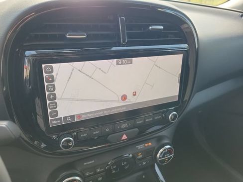 Used 2024 Kia Soul EX FWD image 30