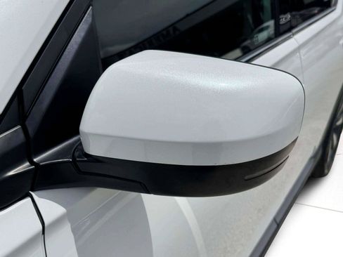 Used 2025 Honda Pilot Elite image 13