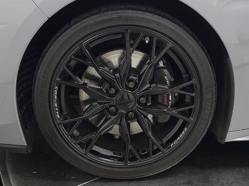 Used 2024 Chevrolet Corvette Stingray Coupe w/ Z51 Performance Package image 15