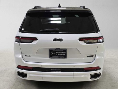 Used 2025 Jeep Grand Cherokee L Summit w/ Obsidian Package AWD/4WD image 4