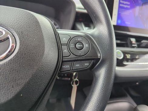 Used 2023 Toyota Corolla LE image 14