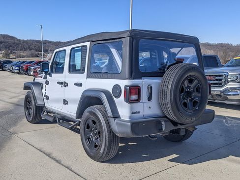 Used 2023 Jeep Wrangler Sport image 8