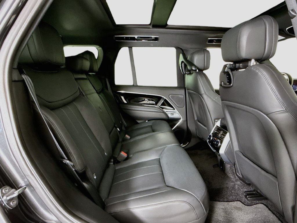 Used 2024 Land Rover Range Rover SE AWD/4WD image 15