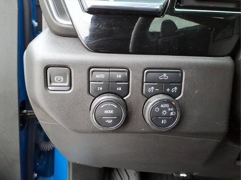 Used 2024 Chevrolet Silverado 1500 LT Trail Boss w/ Convenience Package II AWD/4WD image 20