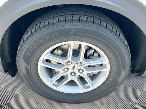 New 2026 Ford Explorer Active AWD/4WD image 19