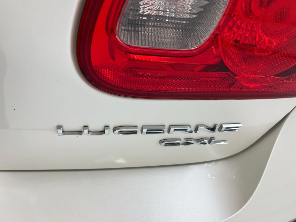 Used 2011 Buick Lucerne CXL FWD image 24