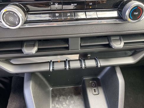 Used 2023 Chevrolet Colorado W/T image 23